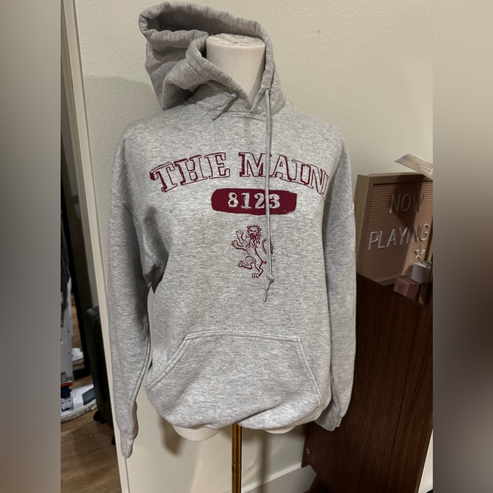 The Maine hoodie in size large